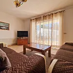 Villa Tio Pedro - Swimming Pool - For Families- By Bedzy