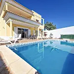 Villa Tio Pedro - Swimming Pool - For Families- By Bedzy