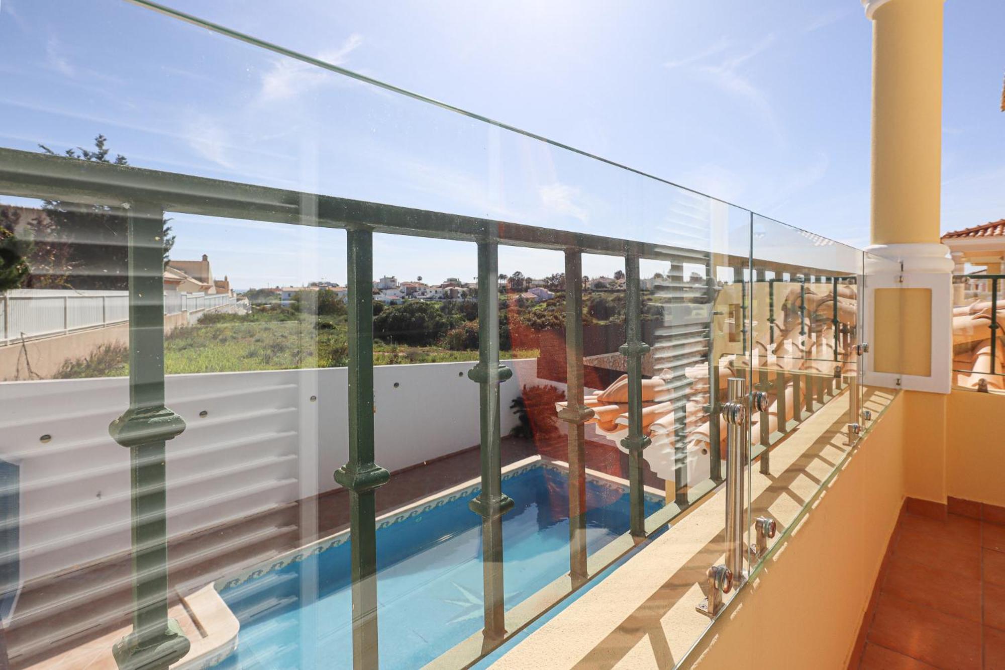 Tio Pedro - Swimming Pool - For Families- By Bedzy