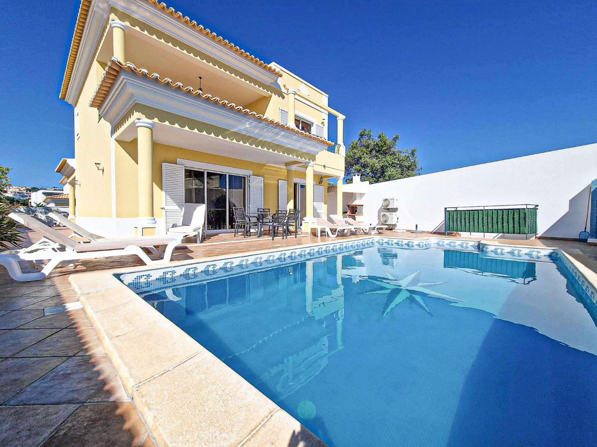 Villa Tio Pedro - Swimming Pool - For Families- By Bedzy *