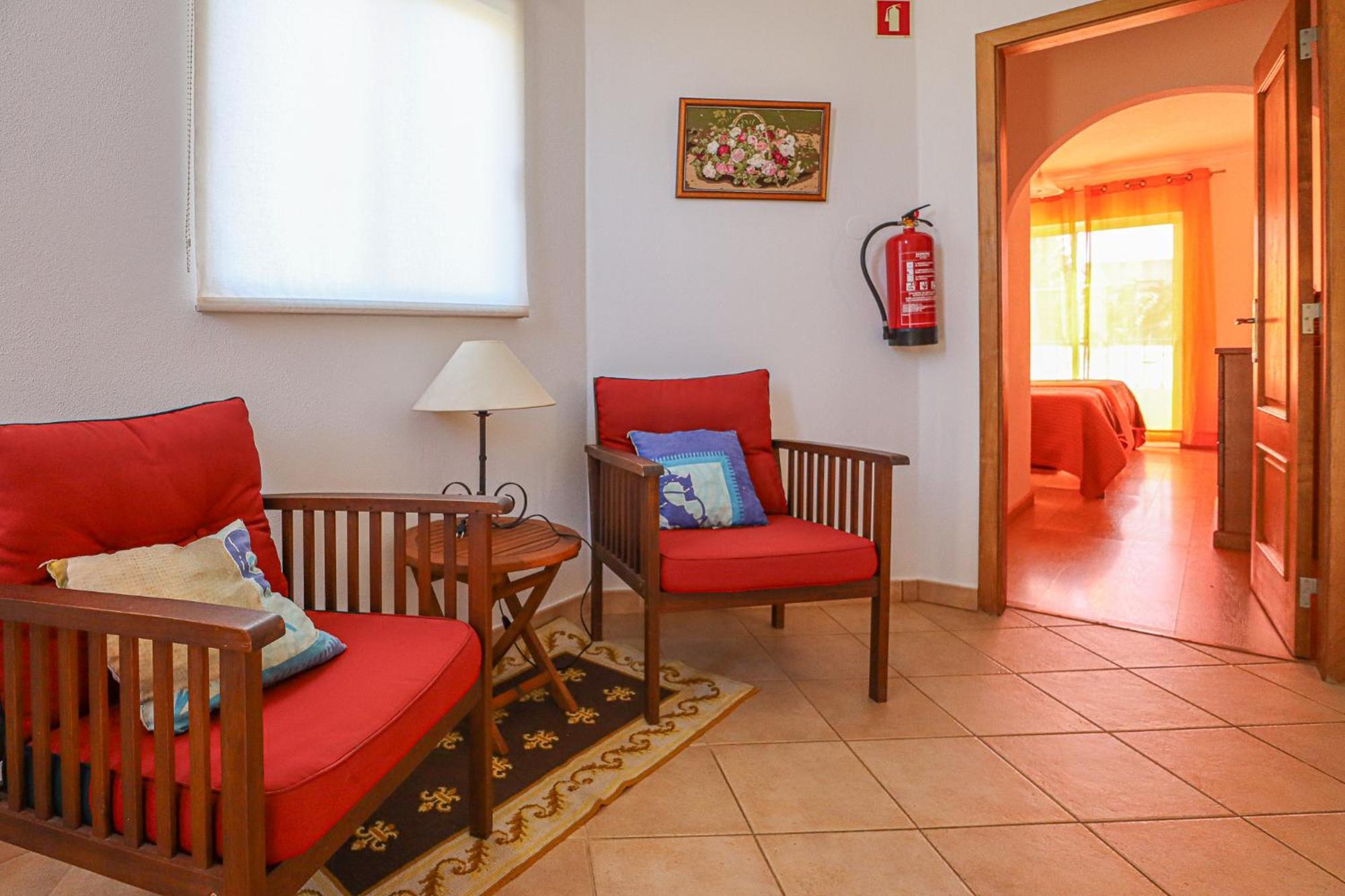 Tio Pedro - Swimming Pool - For Families- By Bedzy * Albufeira